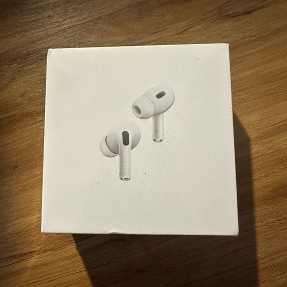 Apple AirPods Pro 2nd Generation with MagSafe Wireless Charging Case - White